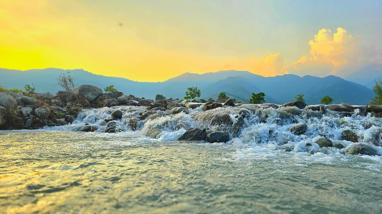 Luxury resort experience in Kashmir